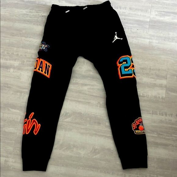 Jordan Other - Air Jordan Graphic Patch Sweatpants 12-13 years old SZ L